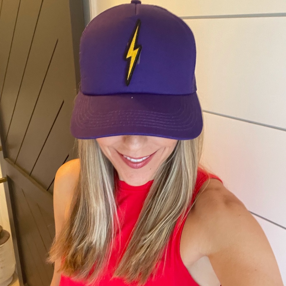 Lightening bolt trucker hat NEW